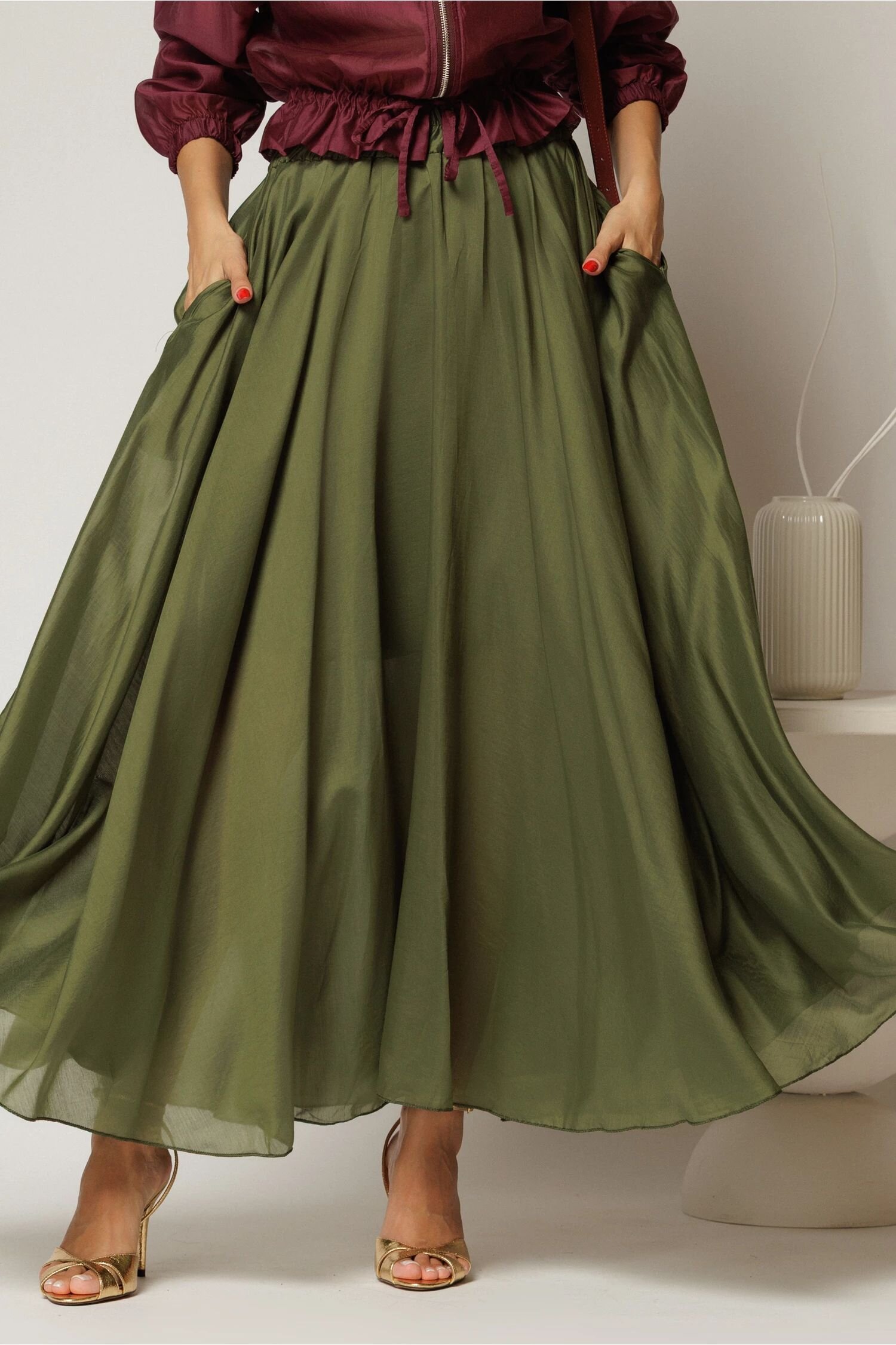  Fusta midi verde olive clos din tencel casual eleganta