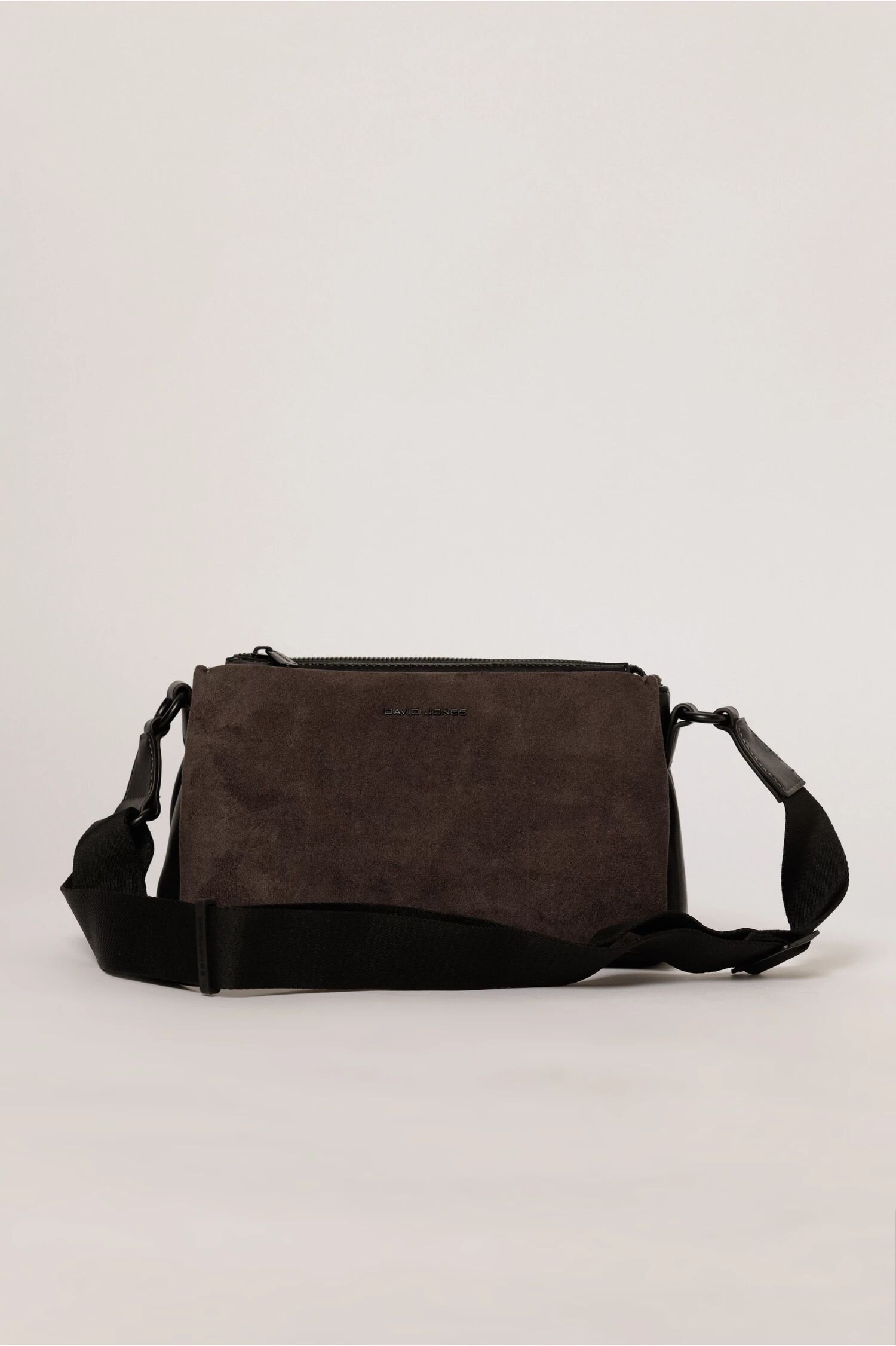  Geanta smart casual neagra cu finisaj neted si catifelat
