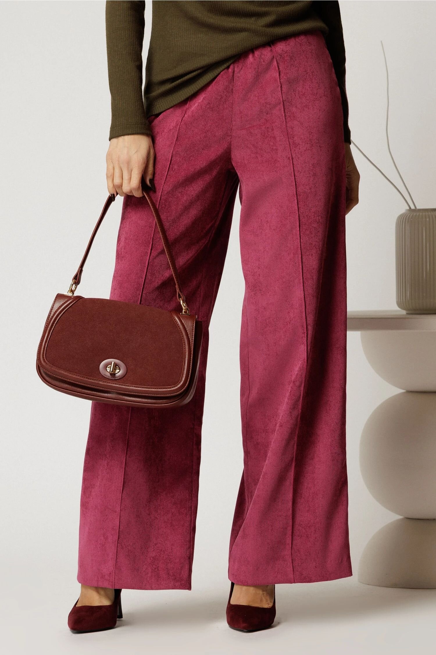  Pantalon DY Fashion lejer din velur magenta cu buzunare