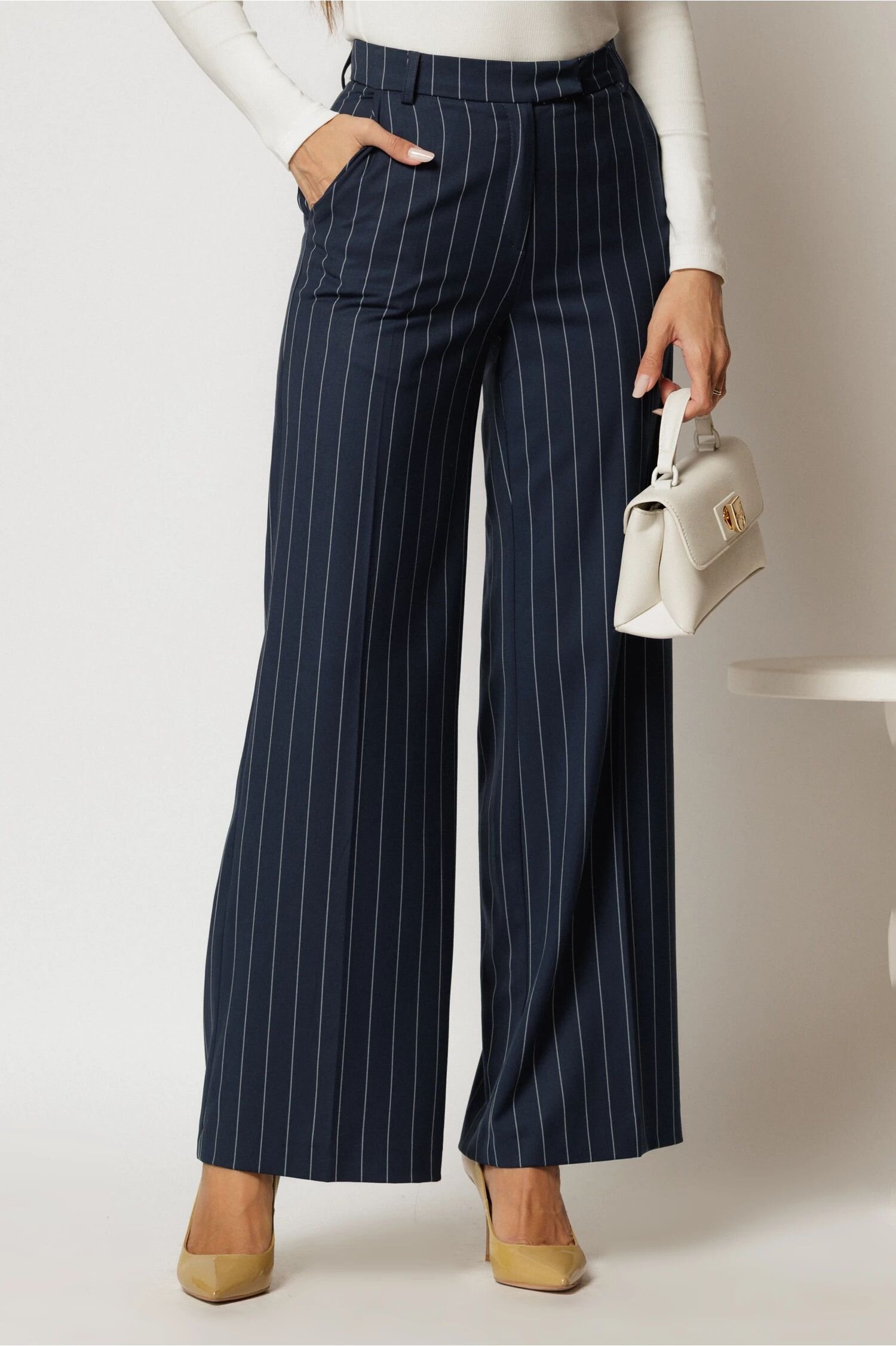  Pantaloni DY Fashion lungi bleumarin cu dungi din stofa si croi lejer