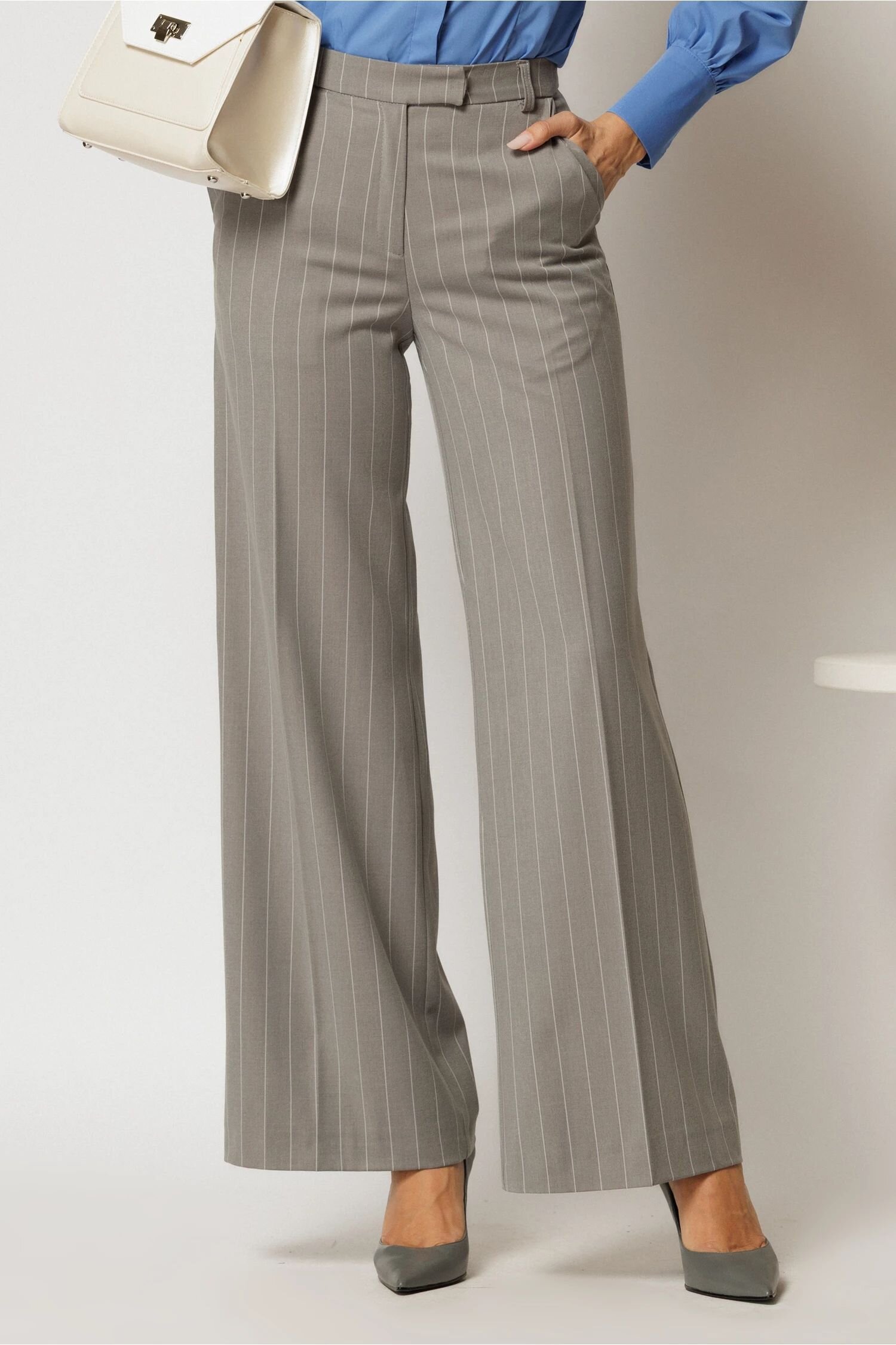  Pantaloni DY Fashion lungi gri cu dungi din stofa si croi lejer