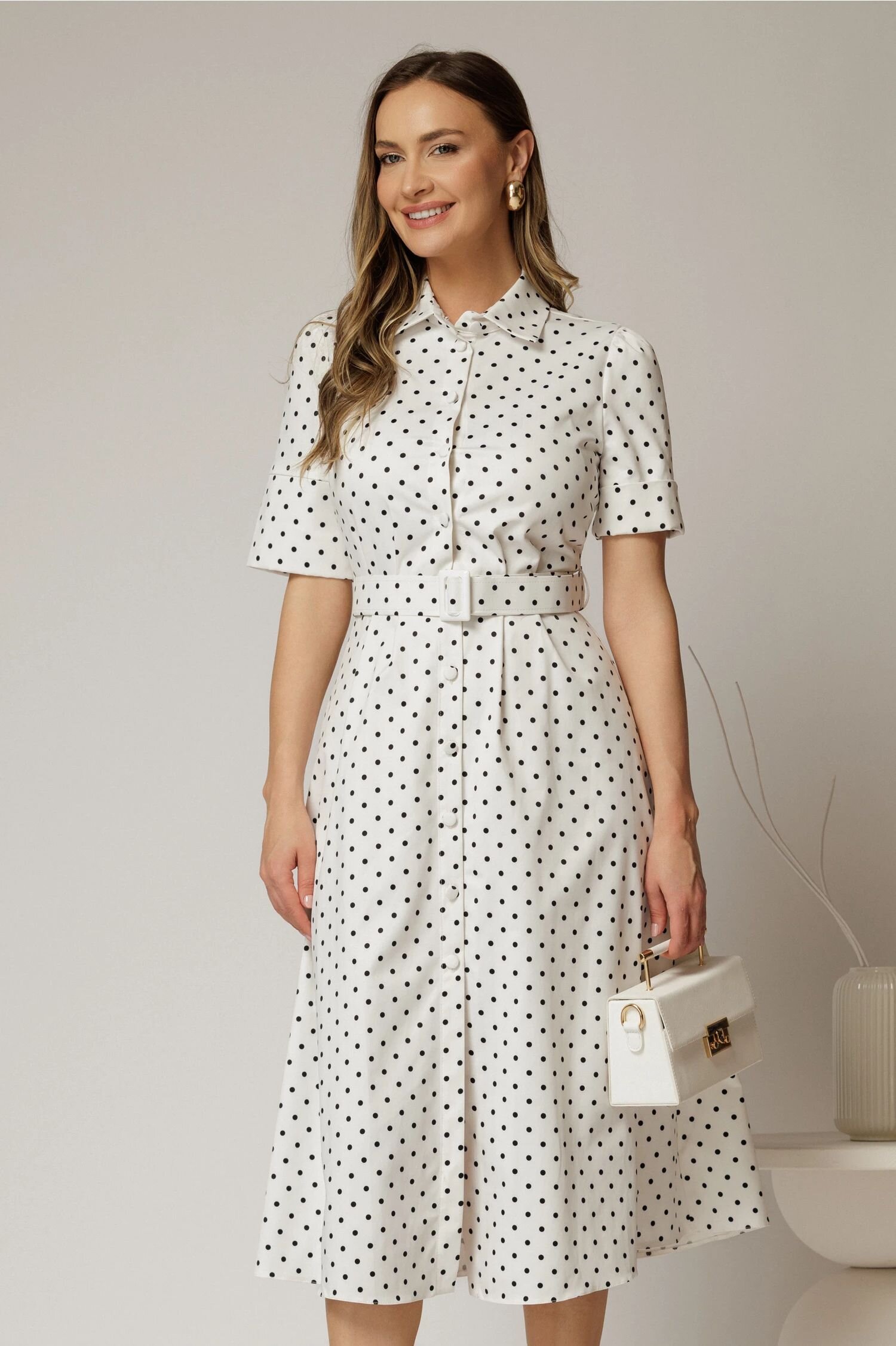  Rochie DY Fashion alba cu buline tip camasa si curea in talie