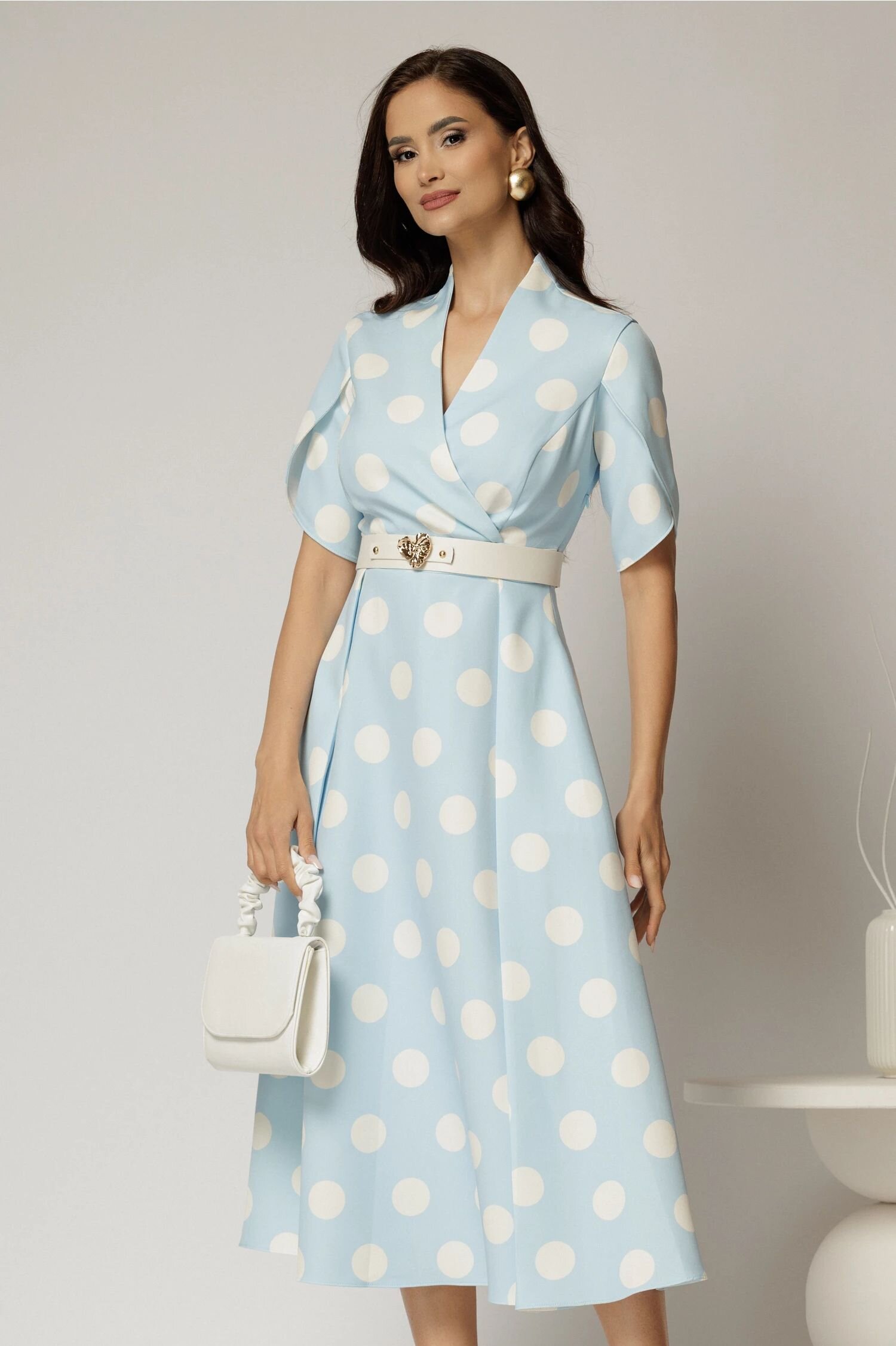  Rochie DY Fashion bleu cu buline cu decolteu si maneci petrecute