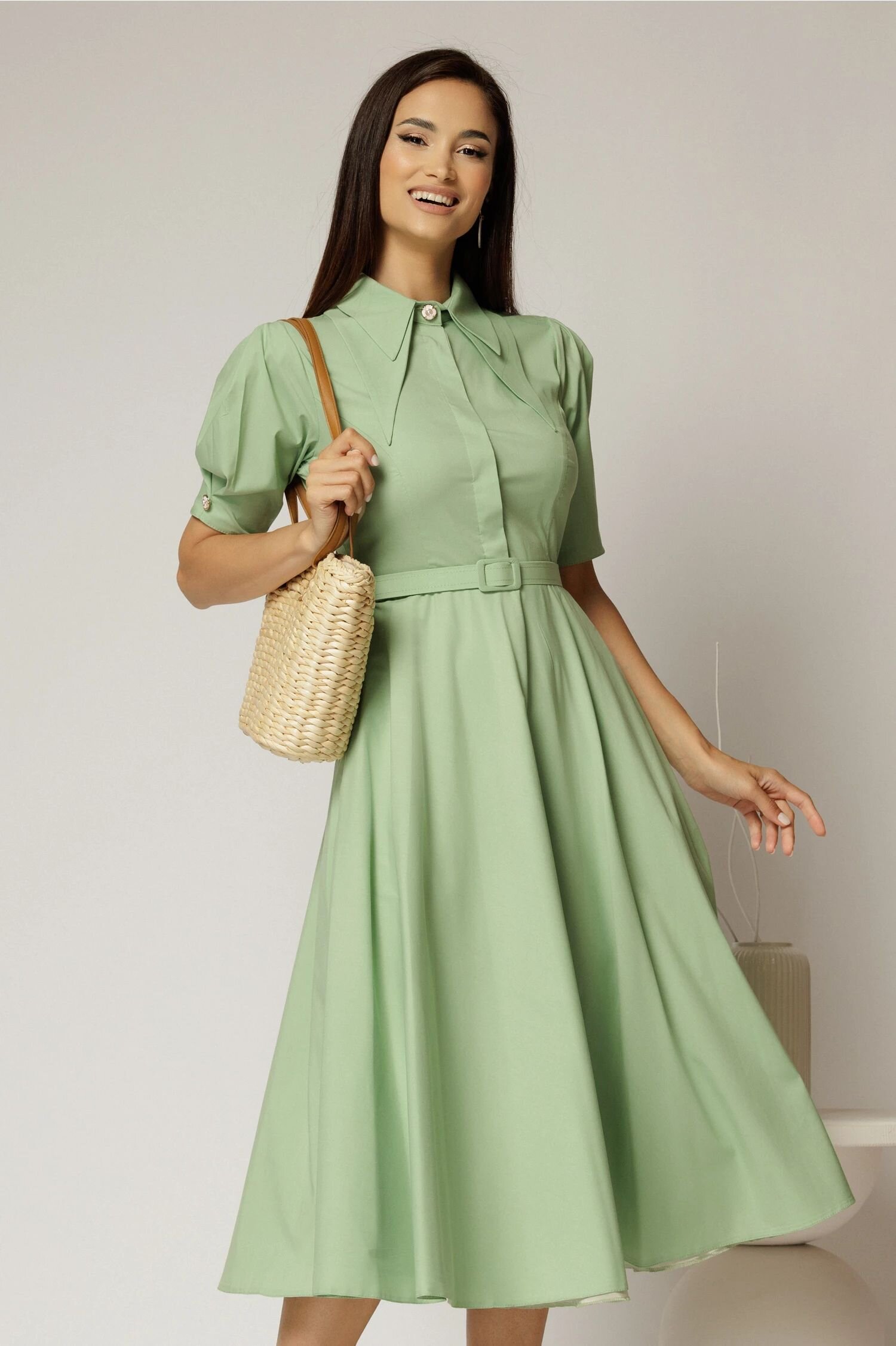  Rochie DY Fashion din poplin verde fistic cu guler dublu si nasture la guler