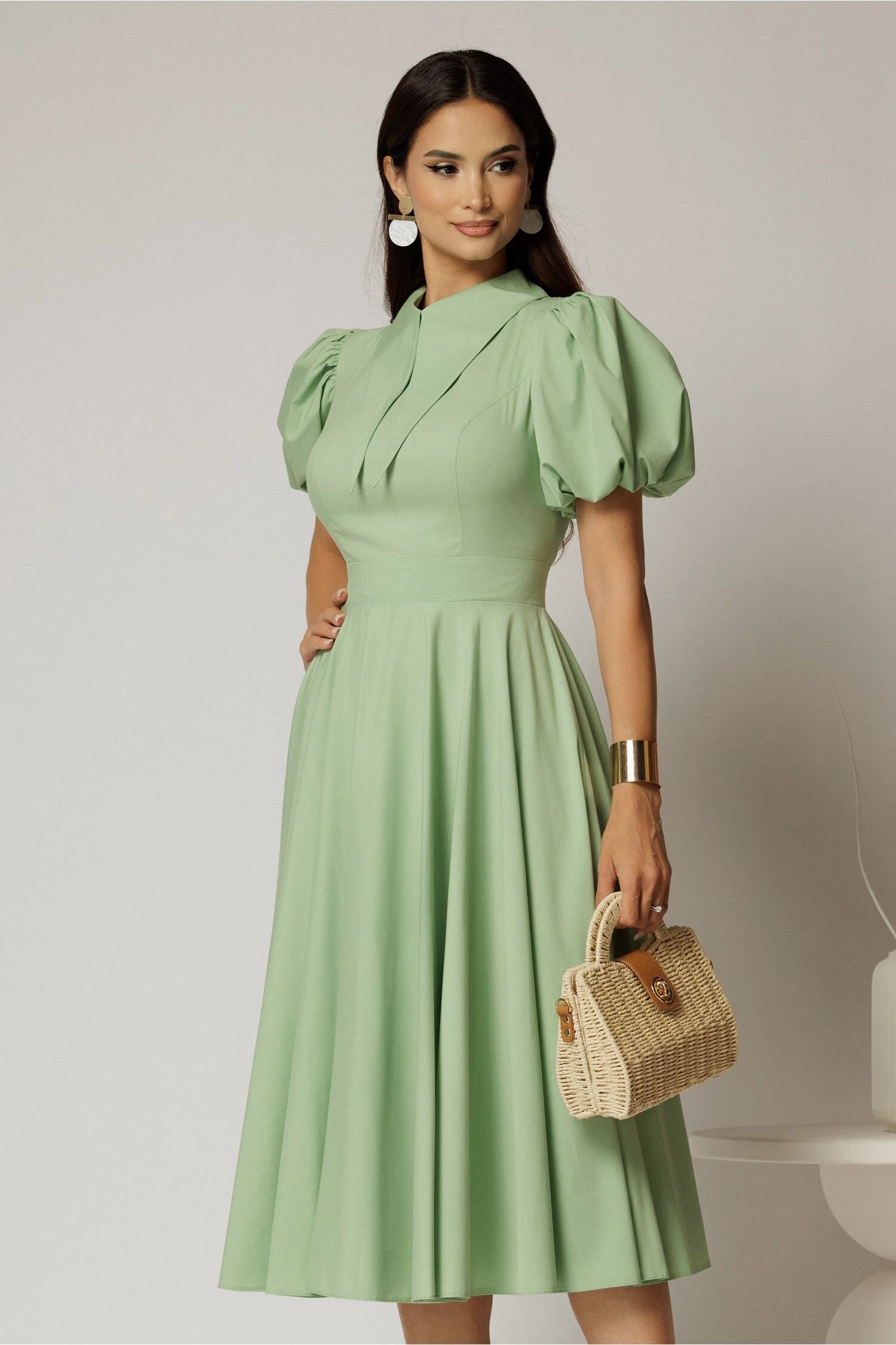  Rochie DY Fashion midi verde fistic din poplin cu guler ascutit si maneci scurte bufante