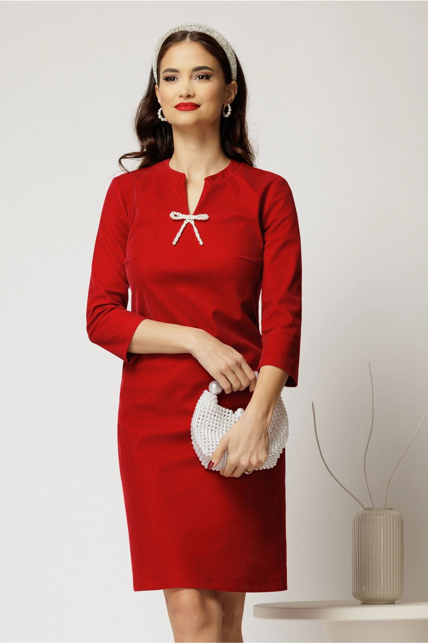  Rochie DY Fashion scurta bordo din catifea fixa cu funda perla