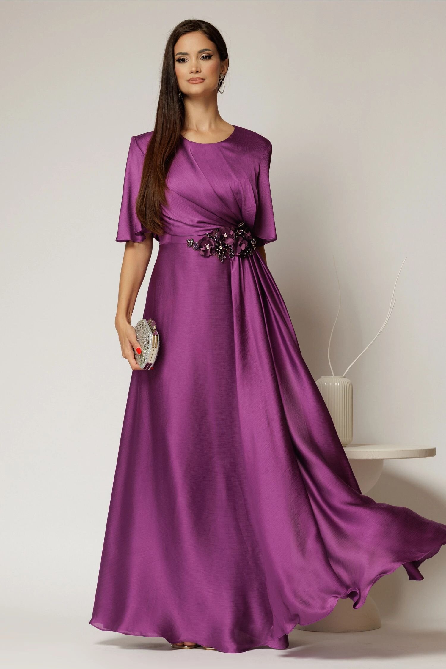  Rochie lunga mov de seara din voal cu accesoriu in talie