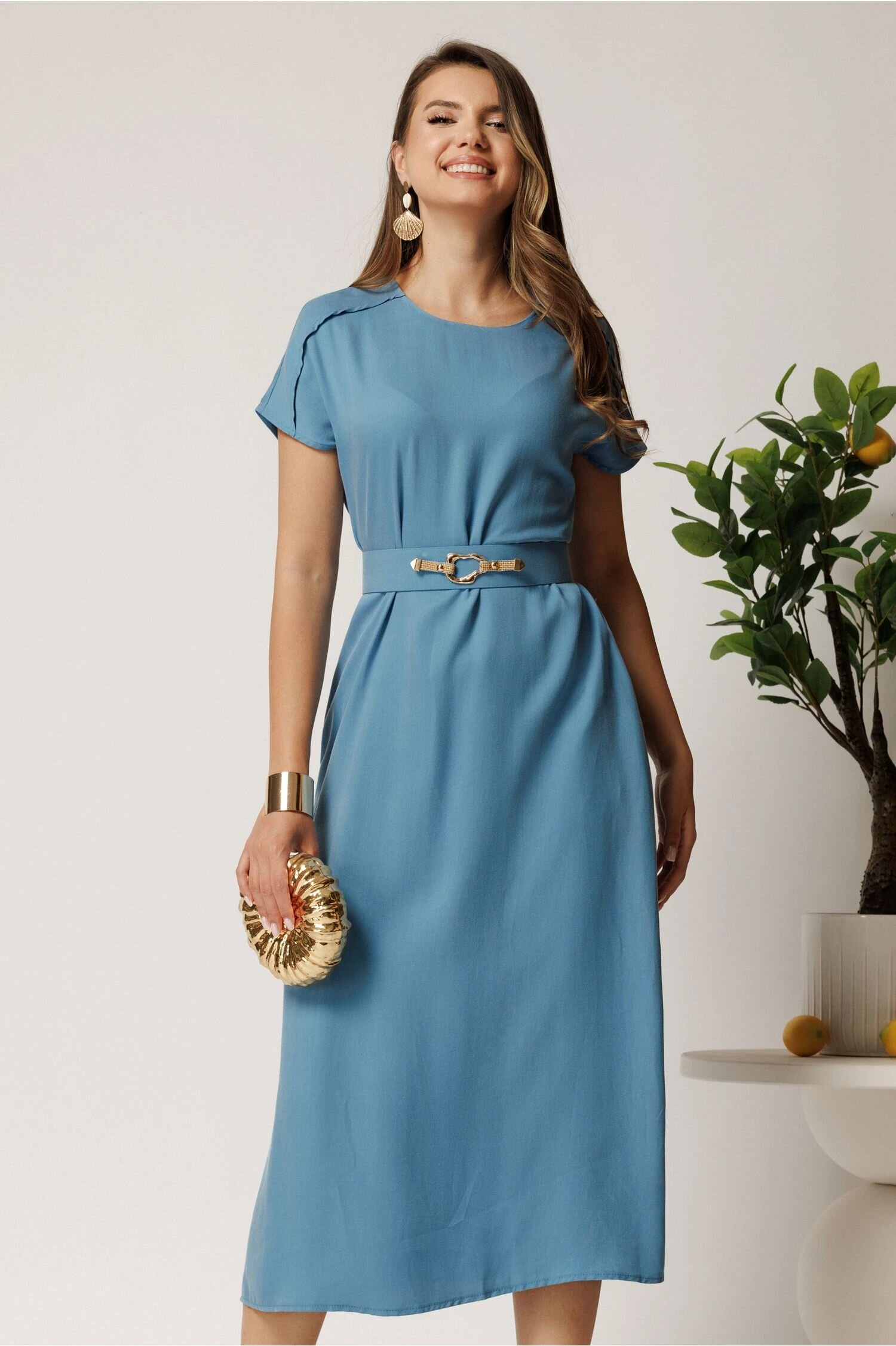  Rochie midi bleu din tencel cu croi evazat si curea in talie