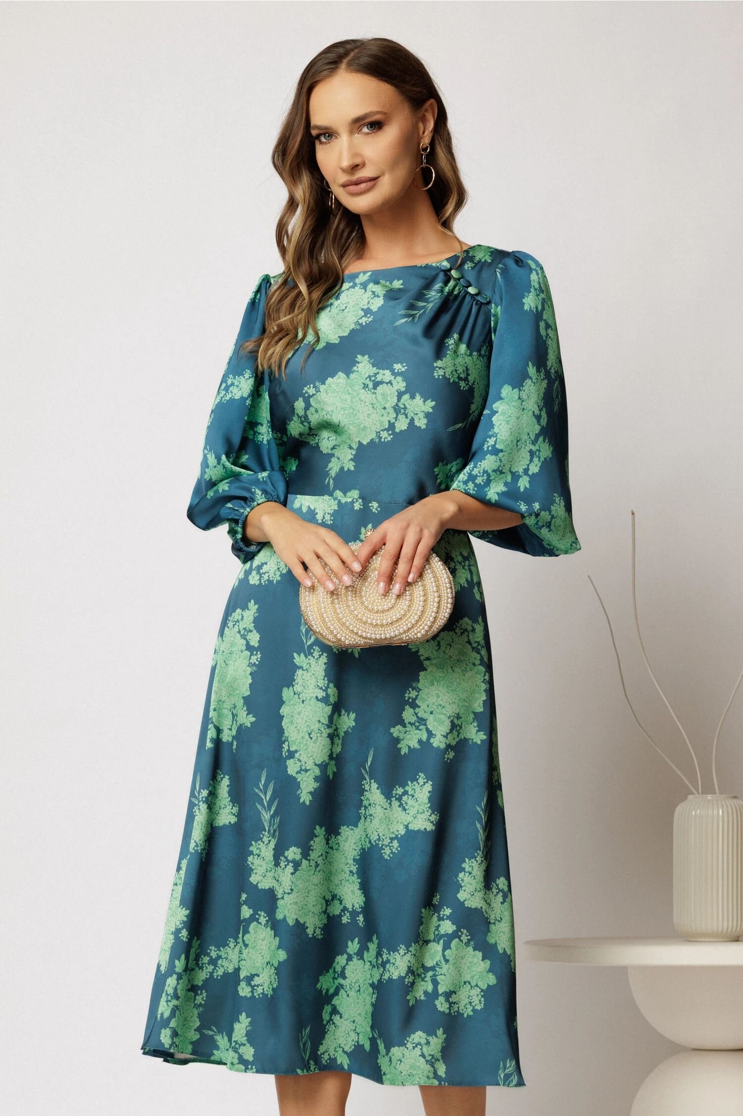  Rochie midi din satin verde cu imprimeu verde crud