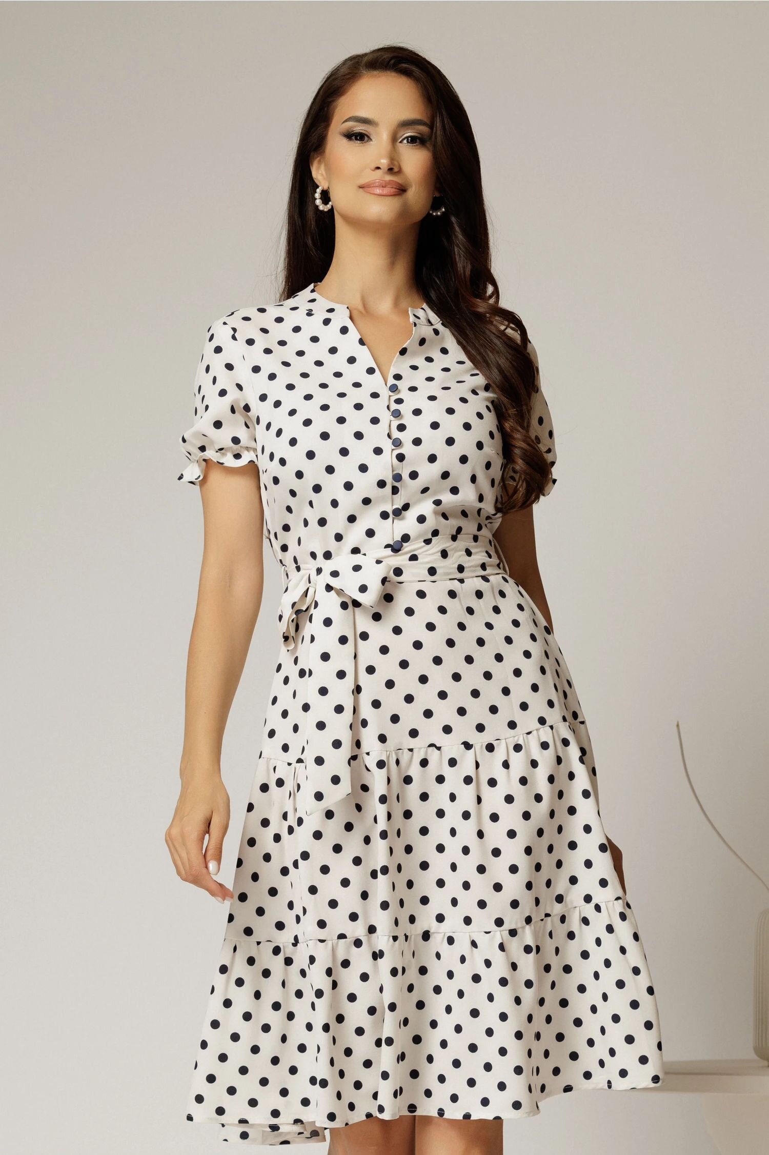  Rochie midi din viscoza alba cu buline de vara