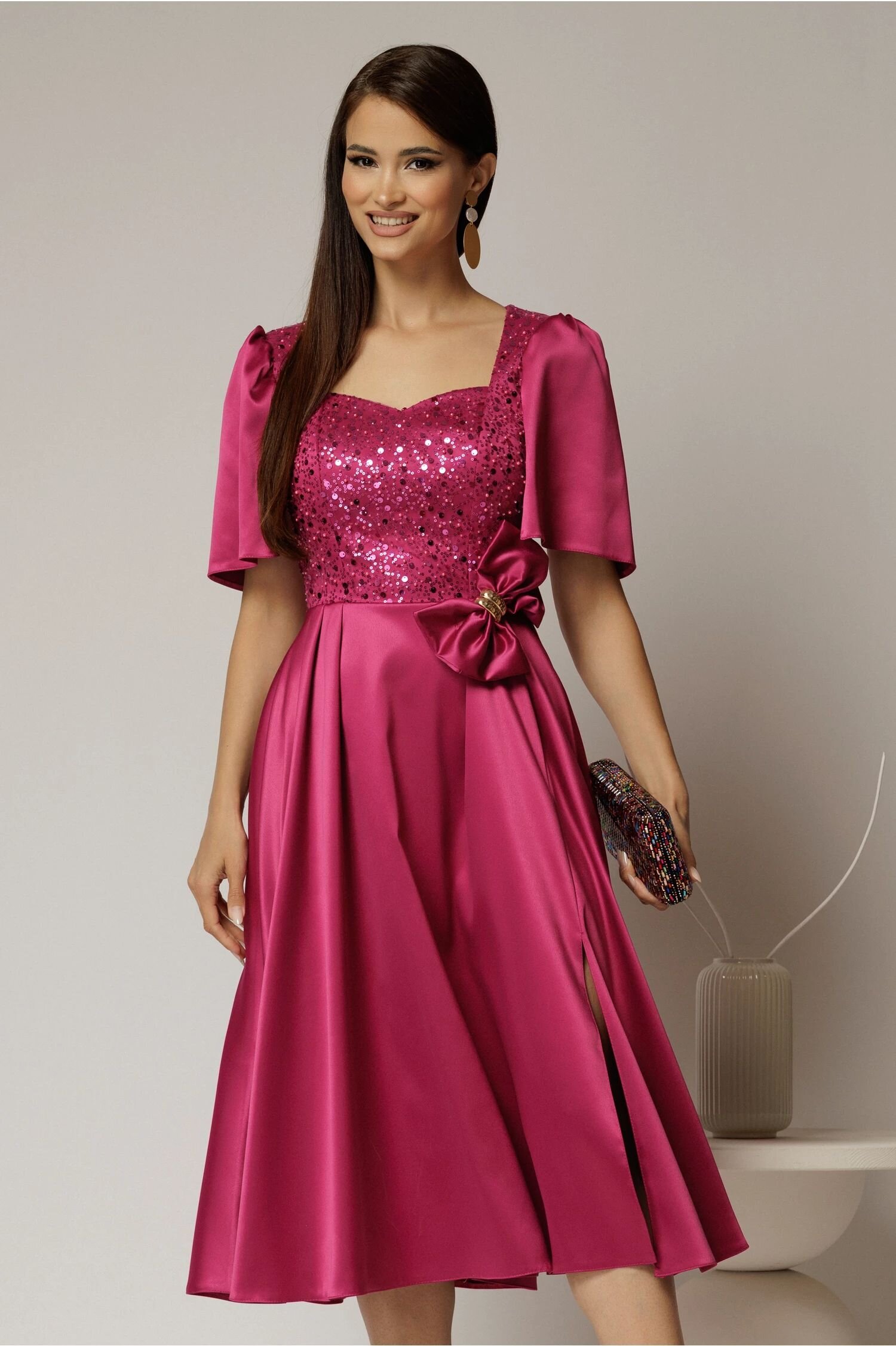  Rochie midi magenta din tafta si paiete cu funda ampla pe talie