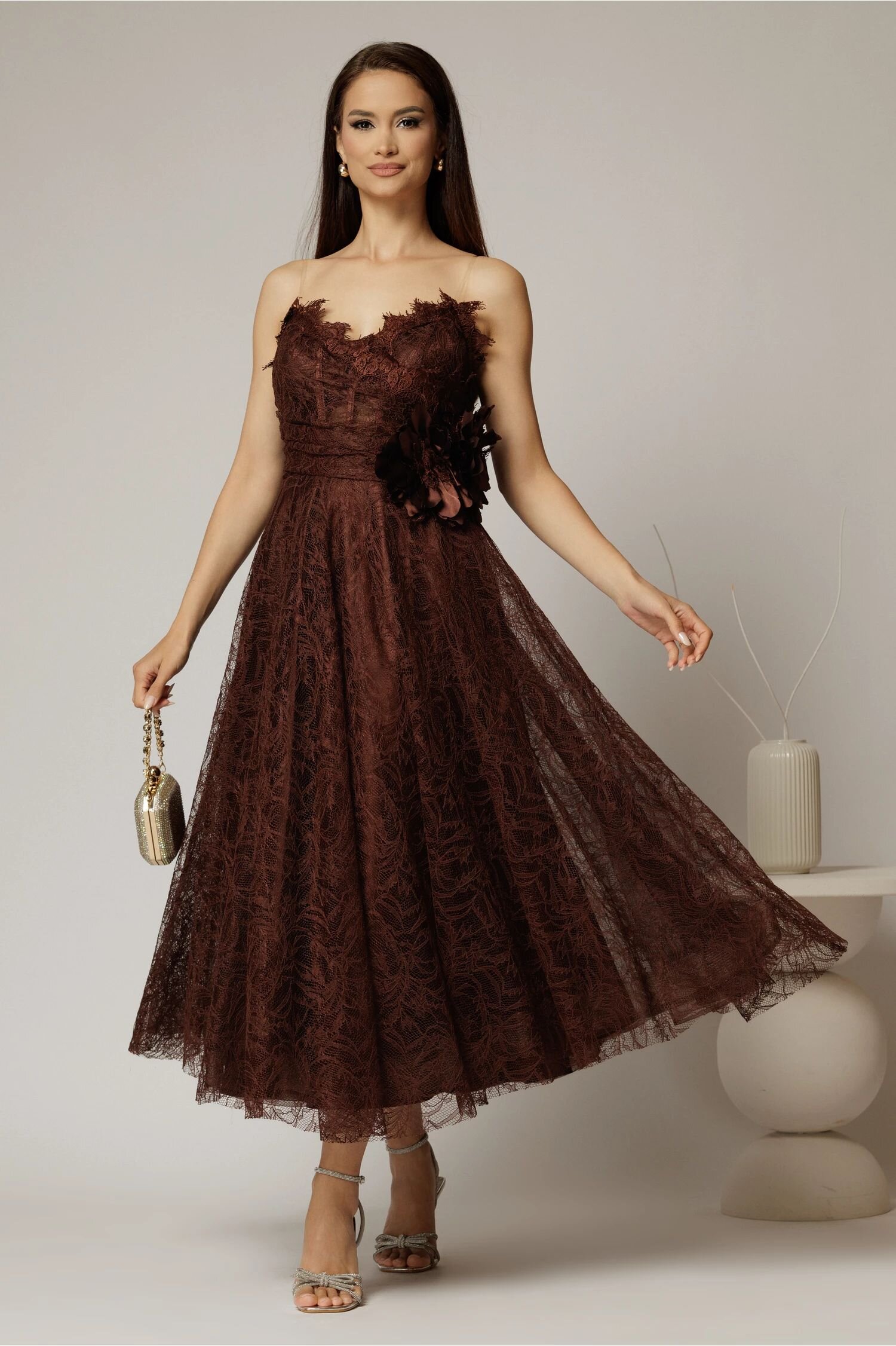  Rochie midi maro de ocazie din dantela cu brose detasabile in talie