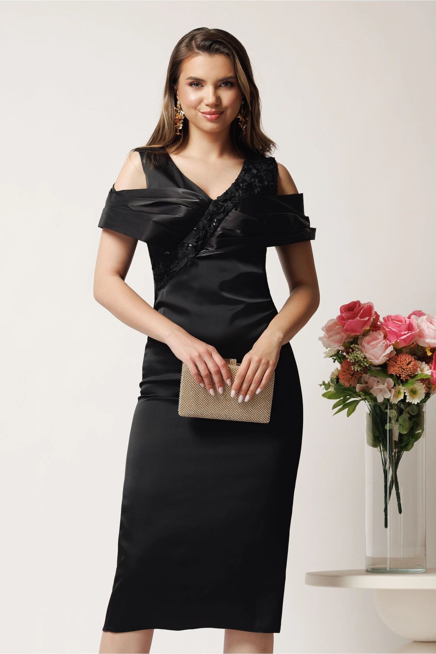  Rochie midi neagra din satin cu paiete la bust si manecute lasate pe umeri- Leonard Collection