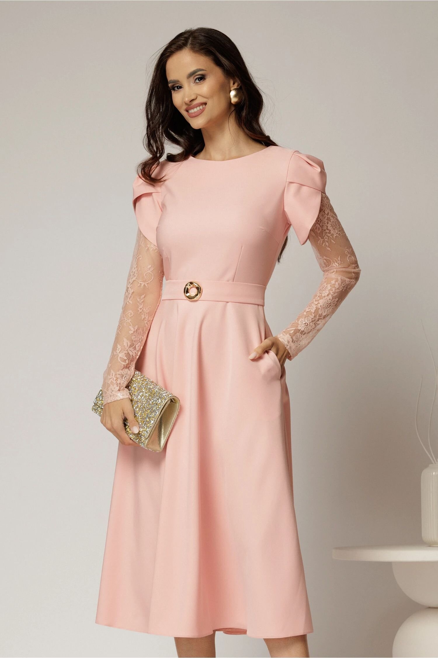 Rochie midi roz cu maneci din dantela si cordon detasabil