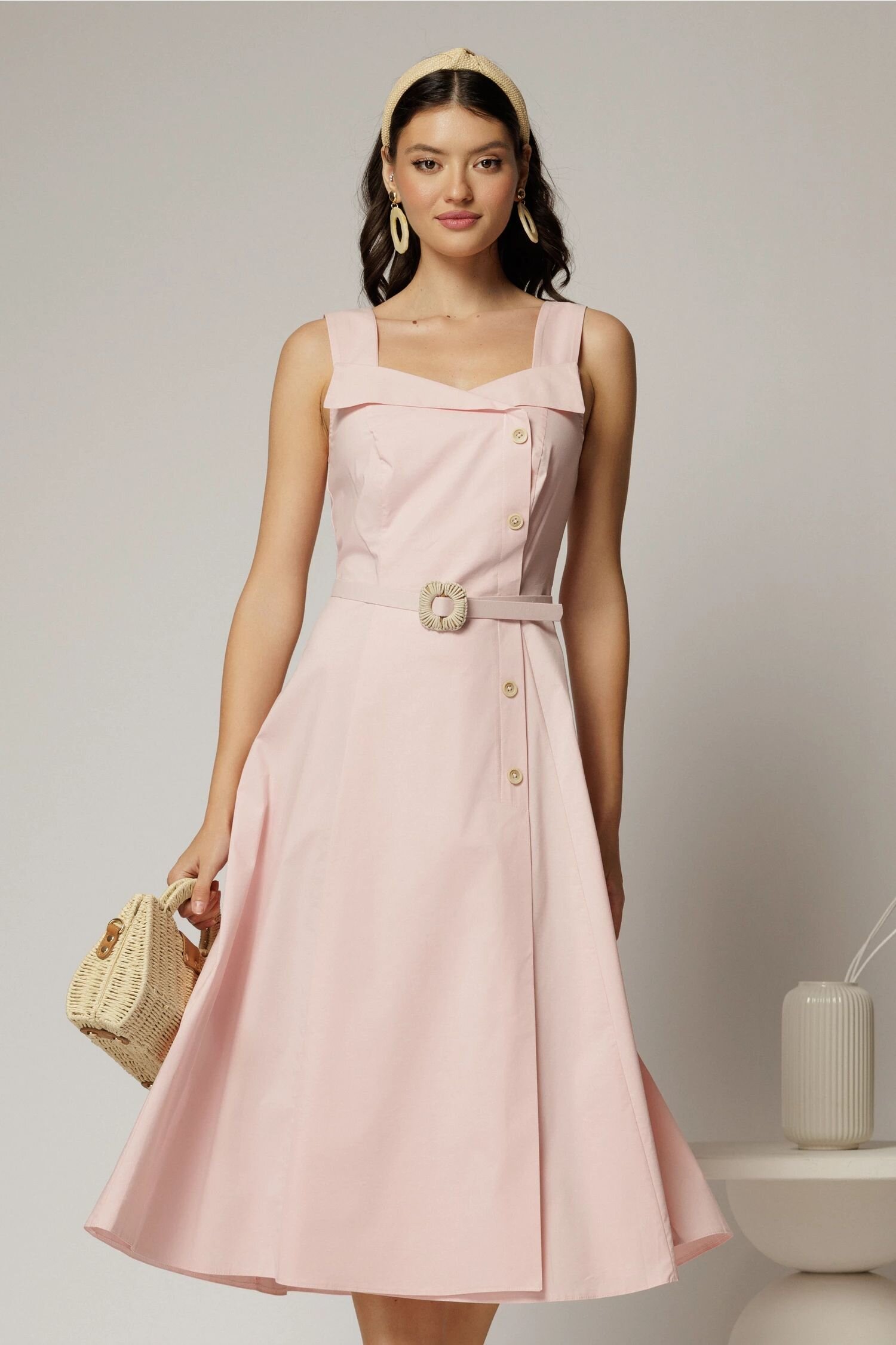  Rochie midi roz din poplin cu nasturi si curea in talie