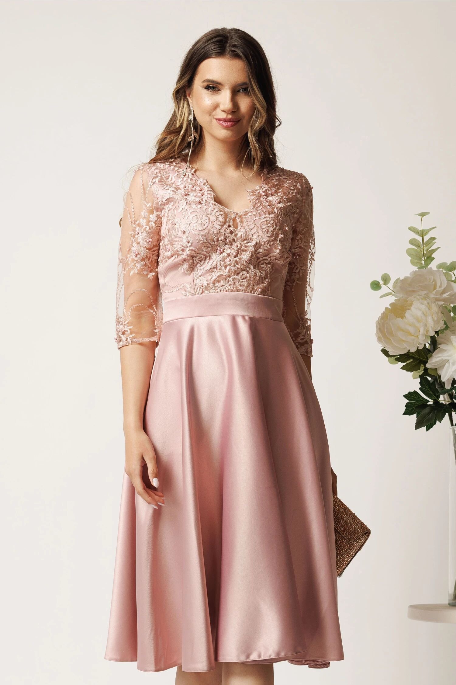  Rochie midi roz din tafta in clos cu dantela la bust - Ella Collection Inna
