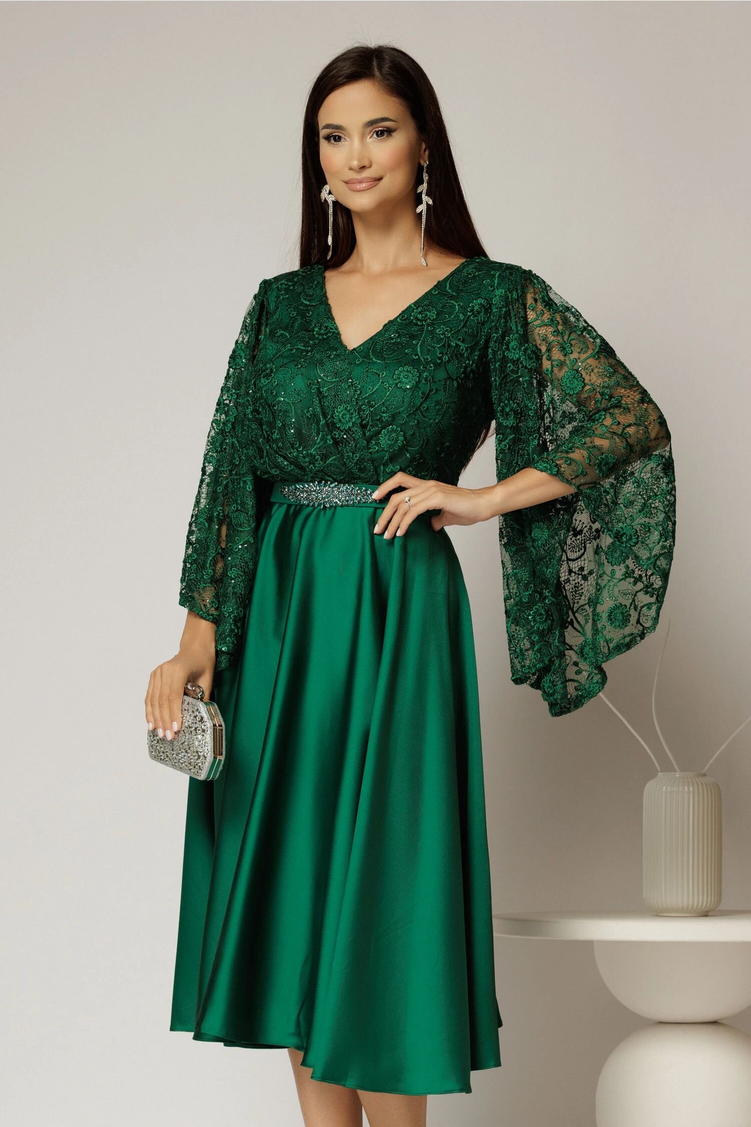  Rochie midi verde de ocazie din satin si dantela