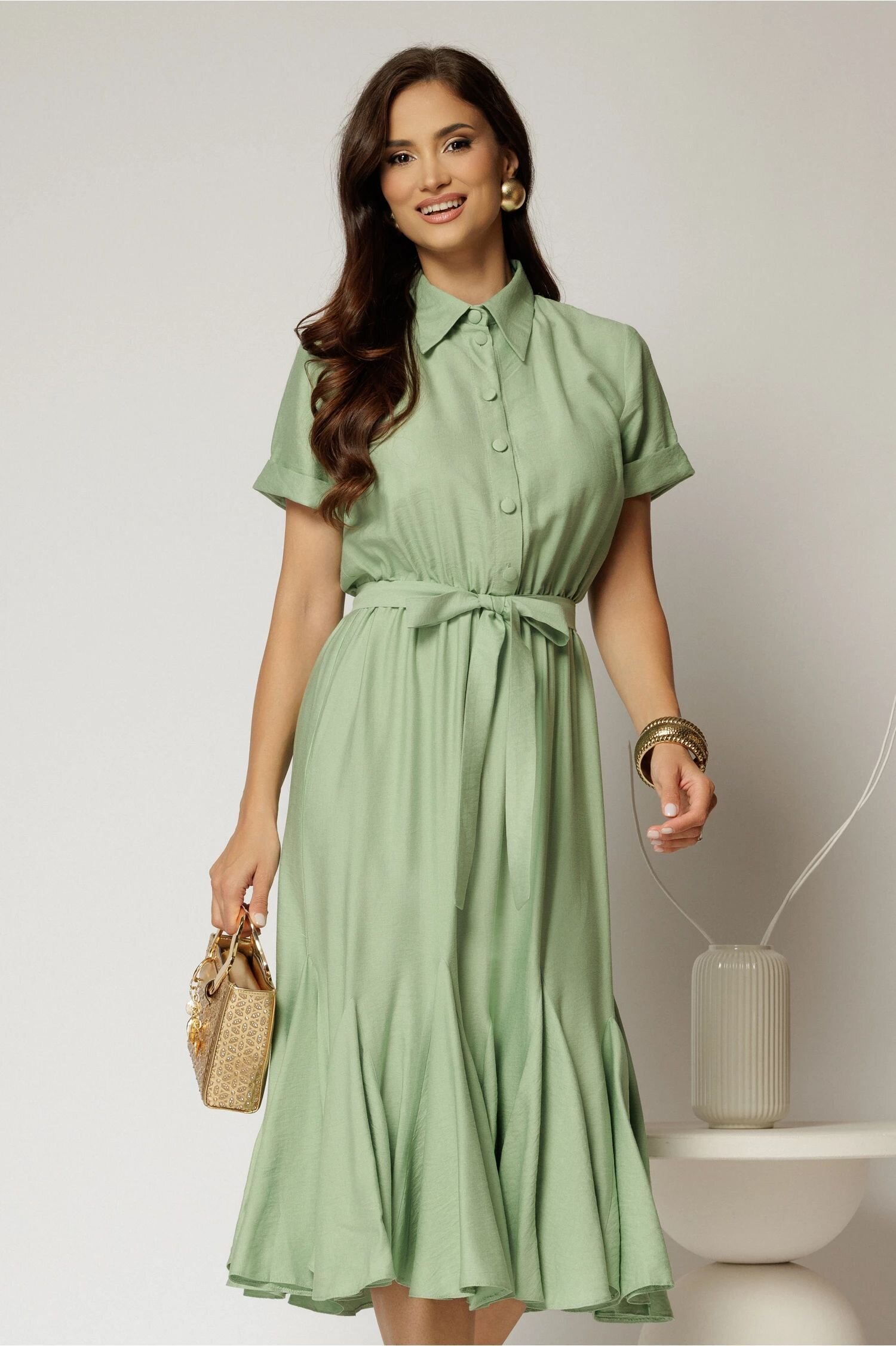 Rochie midi verde fistic din viscoza in clos cu nasturi si cordon
