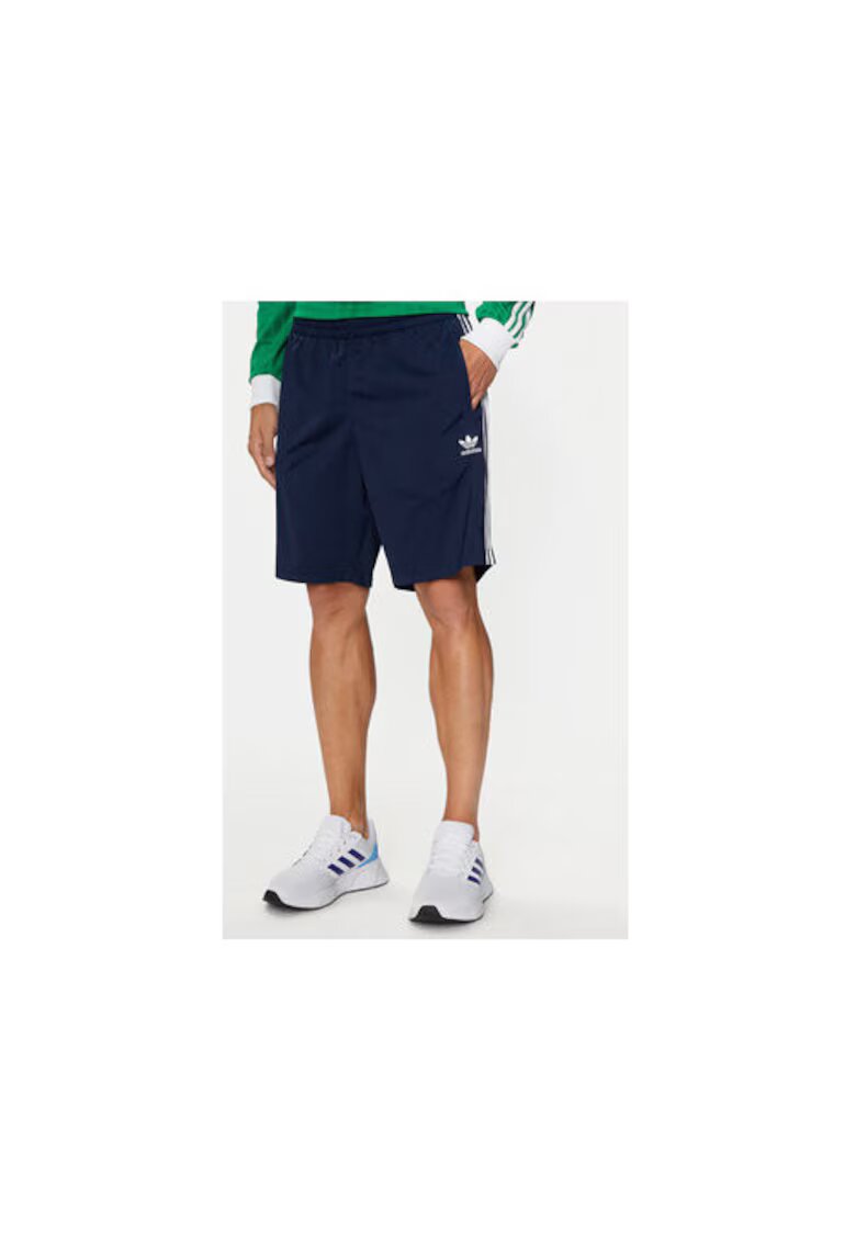 adidas Pantaloni scurti cu logo discret