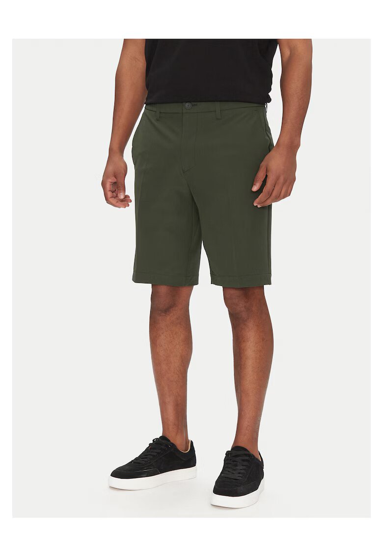 BOSS Pantaloni barbati verde - scurti