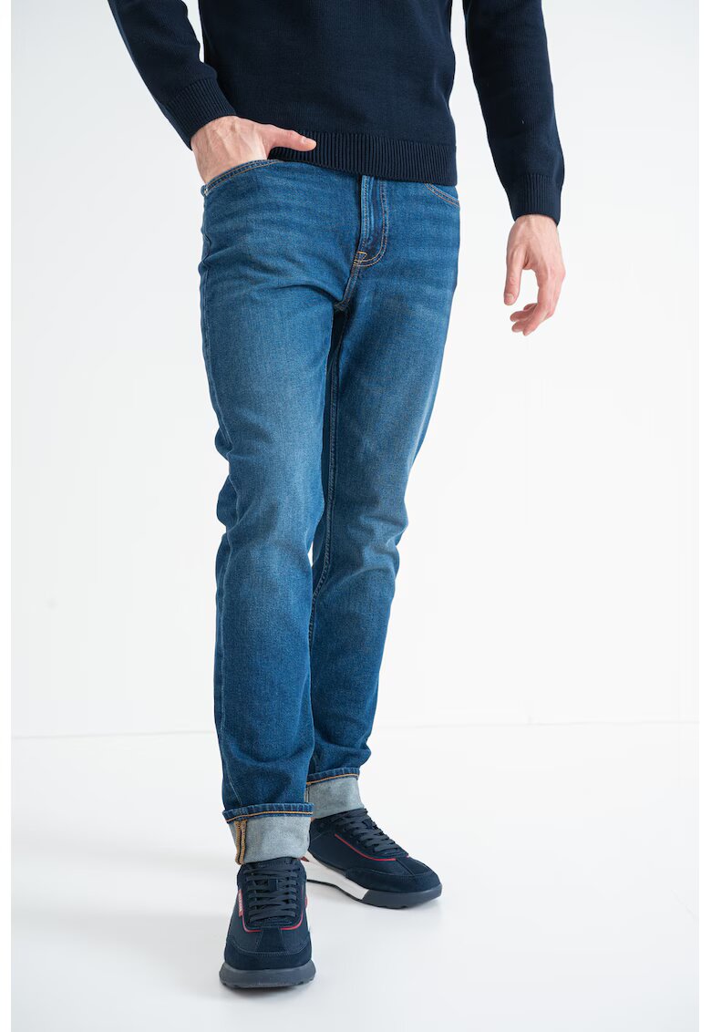 Calvin Klein Jeans Blugi conici slim fit - Albastru inchis