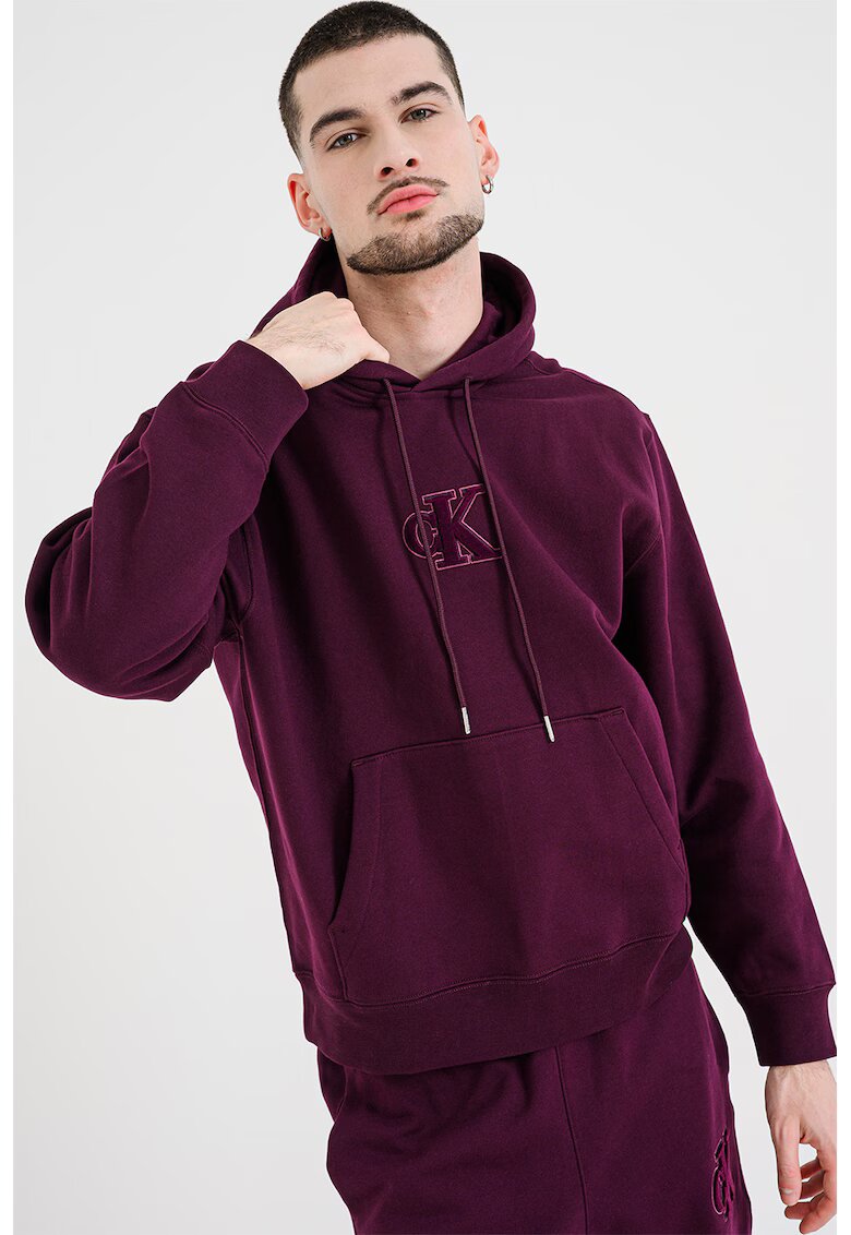 Calvin Klein Jeans Hanorac lejer cu buzunar kangaroo si aplicatie cu model monograma - Violet tyrian