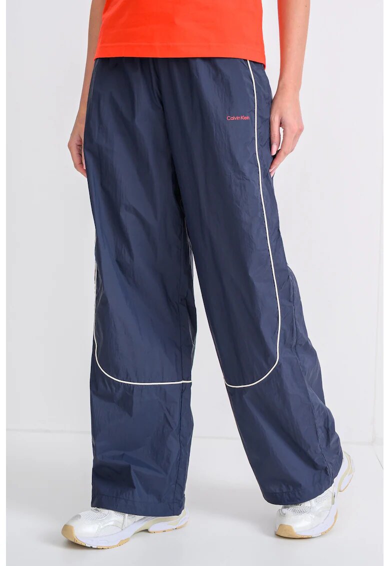 Calvin Klein Jeans Pantaloni de trening relaxed fit cu snururi de ajustare - Bleumarin