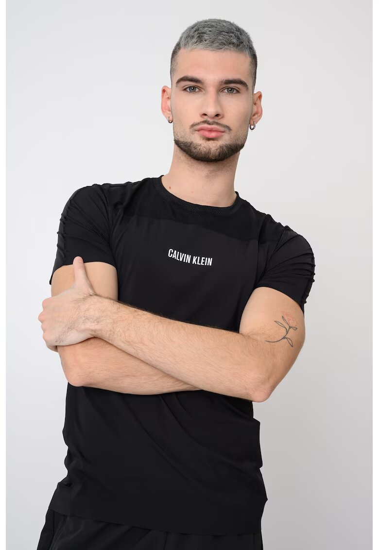 Calvin Klein Tricou cu decolteu la baza gatului pentru fitness - Negru