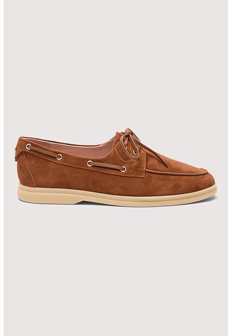 Coccinelle Pantofi boat din piele intoarsa cu logo metalic - Maro