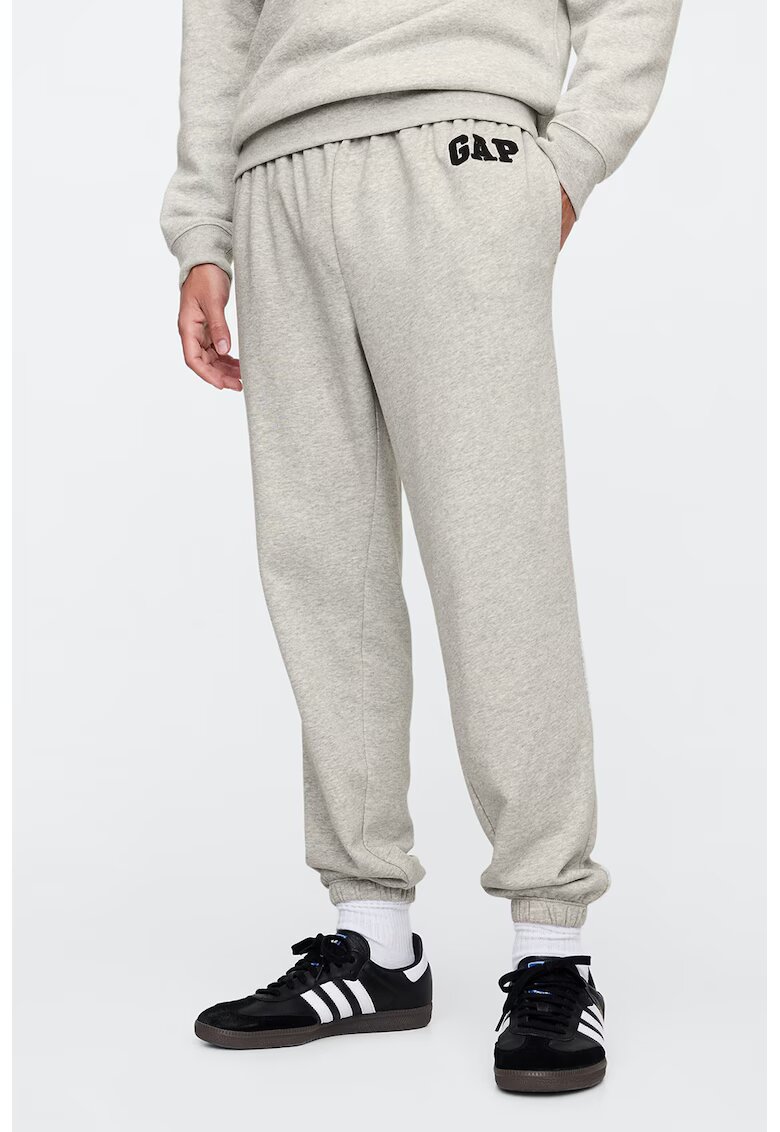 Gap Pantaloni de trening conici cu talie elastica - Gri melange