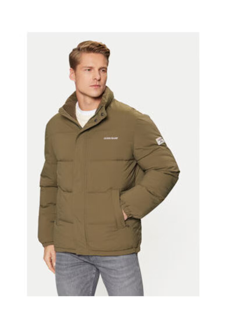 Guess Geaca cu guler mediu