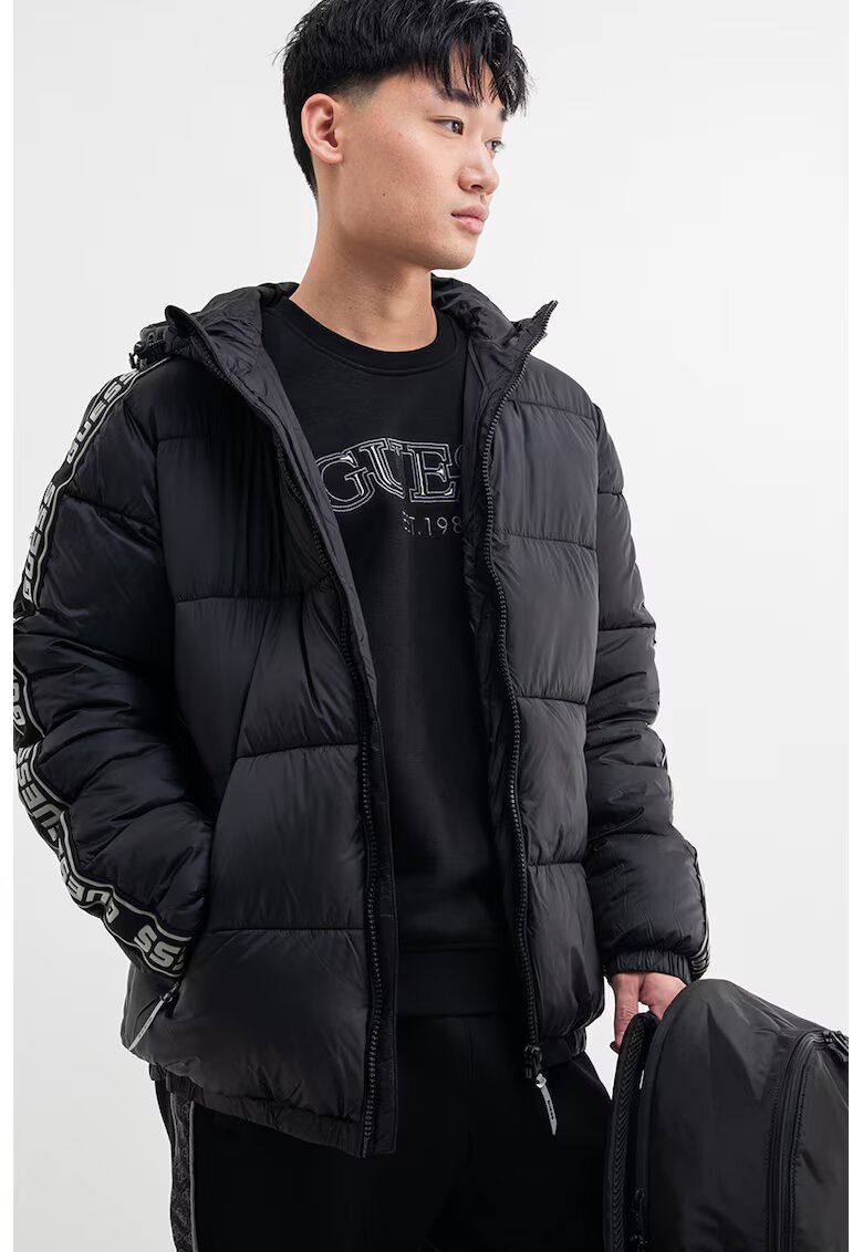 Guess Geaca matlasata cu segmente cu logo - Negru/Gri