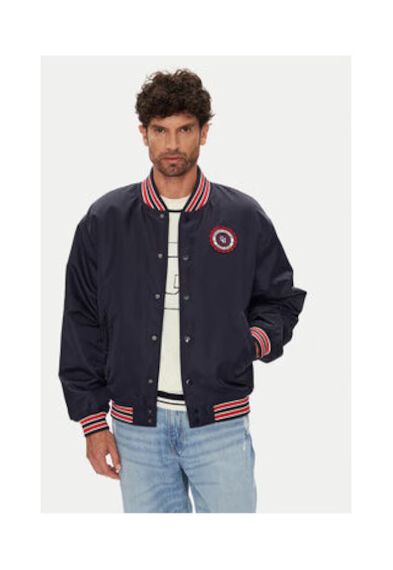 Guess Jeans Jacheta college din poliamida cu nasturi si buzunare laterale