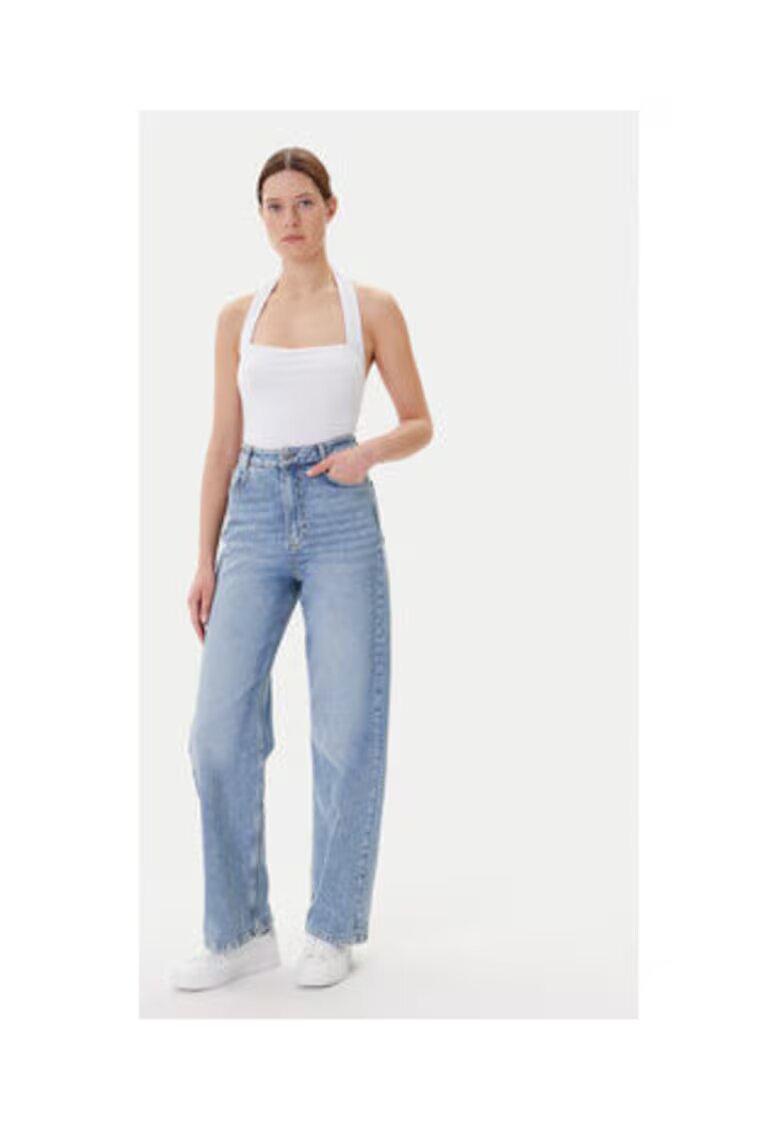 Guess Top din amestesc de modal - cu decolteu halter - Alb