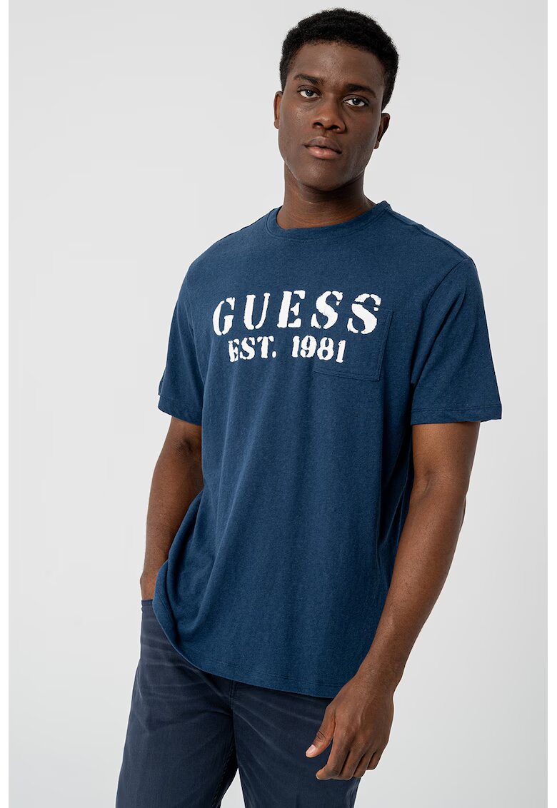 Guess Tricou cu imprimeu logo - Albastru inchis/Alb murdar