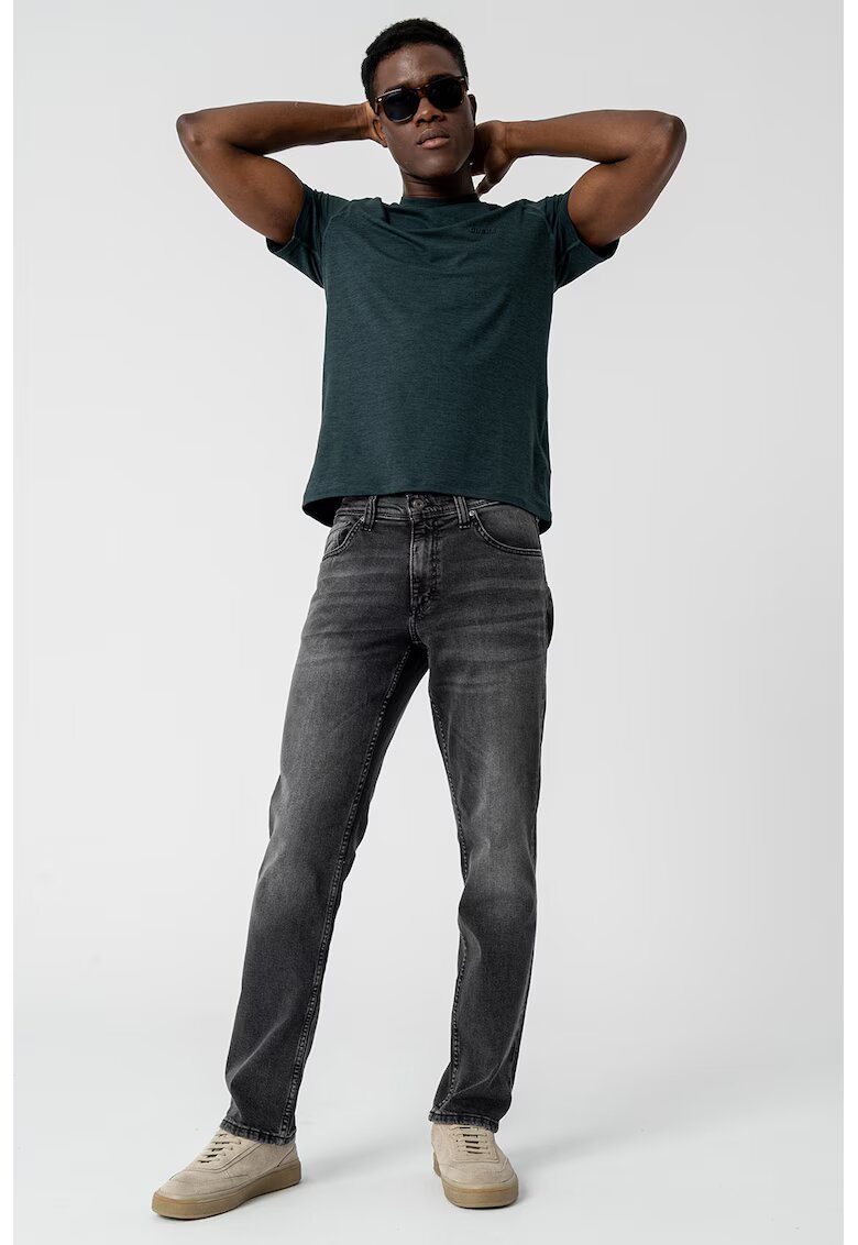 Guess Tricou uni cu croiala slim-fit - Verde englez