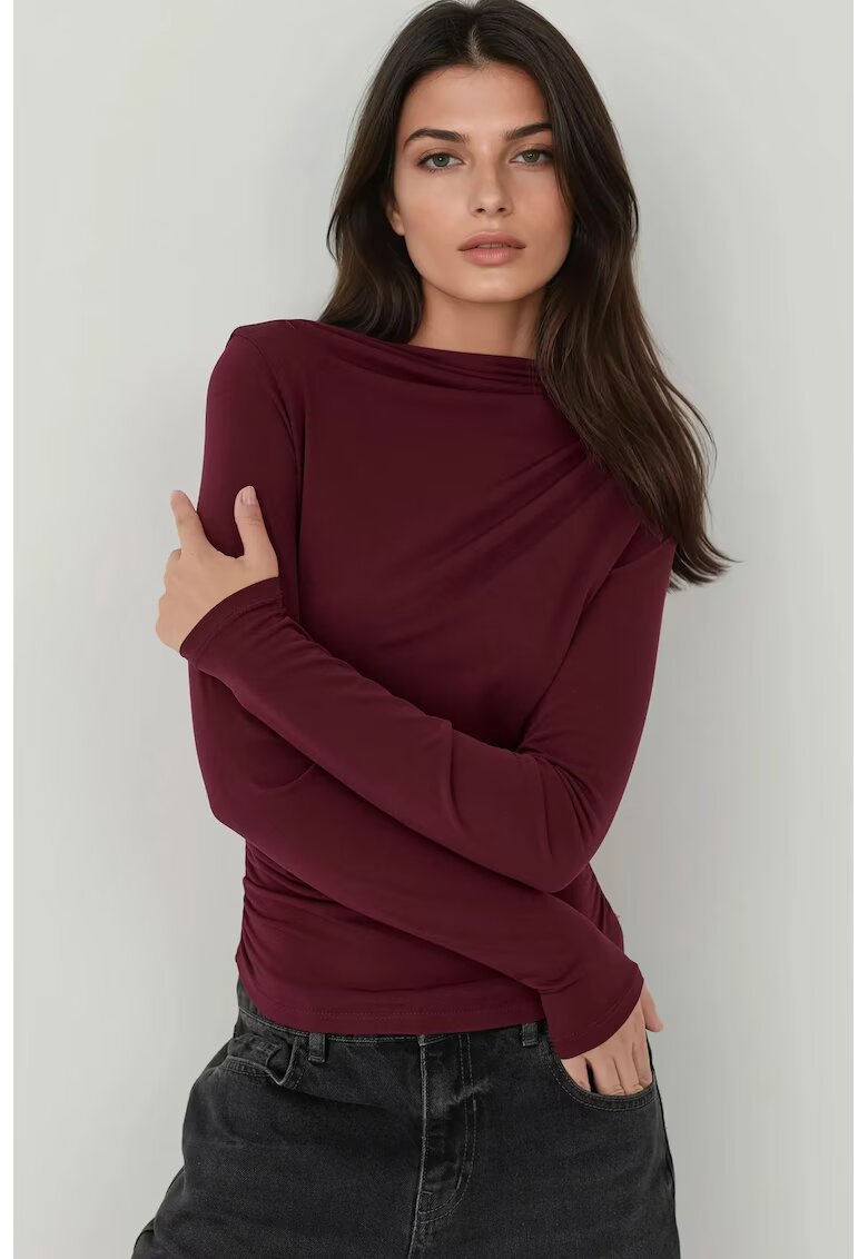 HiCCUP Bluze dama - bluza cu guler barca si detaliu plisat - rosu burgundy - jerseu