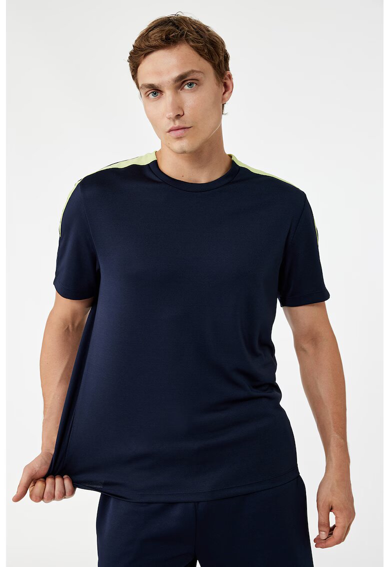 KOTON Tricou cu decolteu la baza gatului si detaliu contrastant - Bleumarin/Verde fistic