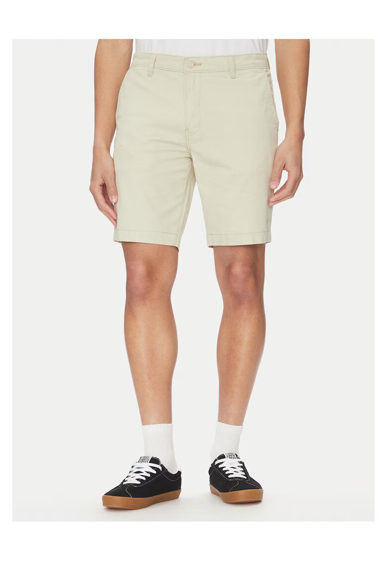 Levi's Pantaloni scurti barbati kaki -