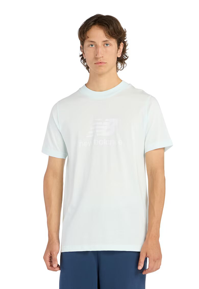 New Balance Tricou de bumbac cu decolteu la baza gatului - Albastru glaciar