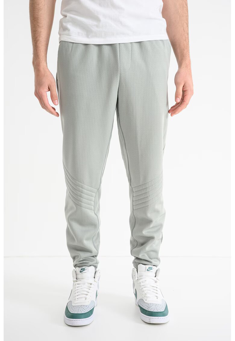 Nike Pantaloni de trening Therma Sphere - Verde pal