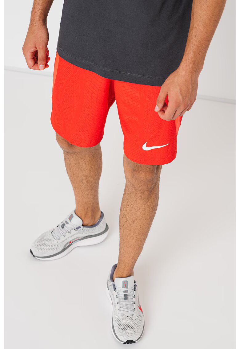 Nike Pantaloni scurti cu tehnologie Dri-FIT - pentru fotbal Vaporknit - Rosu