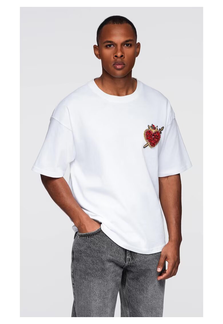 OMBRE Tricou din bumbac cu aplicatie bijuterie pe piept OM-TSCT-0290 - Alb