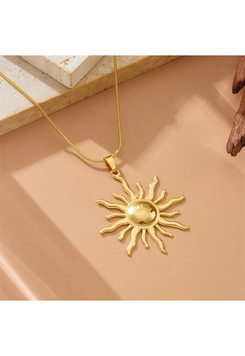Pursehuit Colier auriu din otel inoxidabil placat cu aur 18K PVD cu pandantiv soare Briana C12