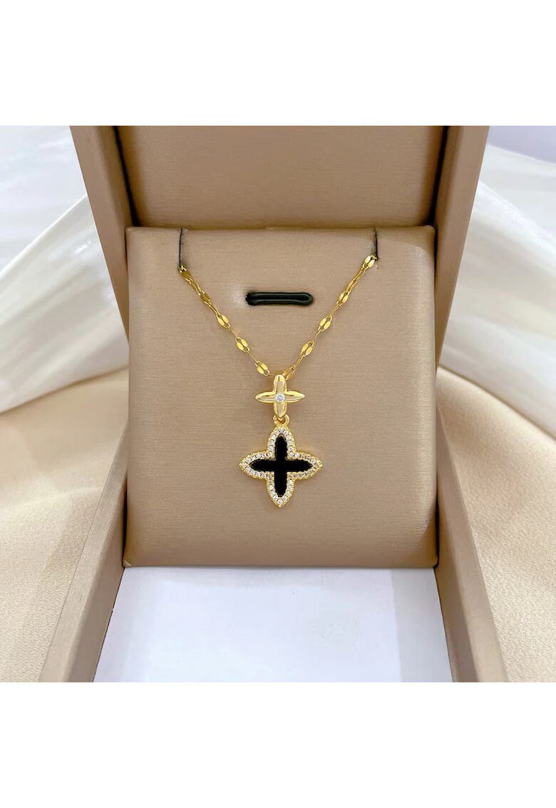 Pursehuit Colier auriu din otel inoxidabil placat cu aur 18K PVD - cu trifoi si zirconiu - Hilary C3