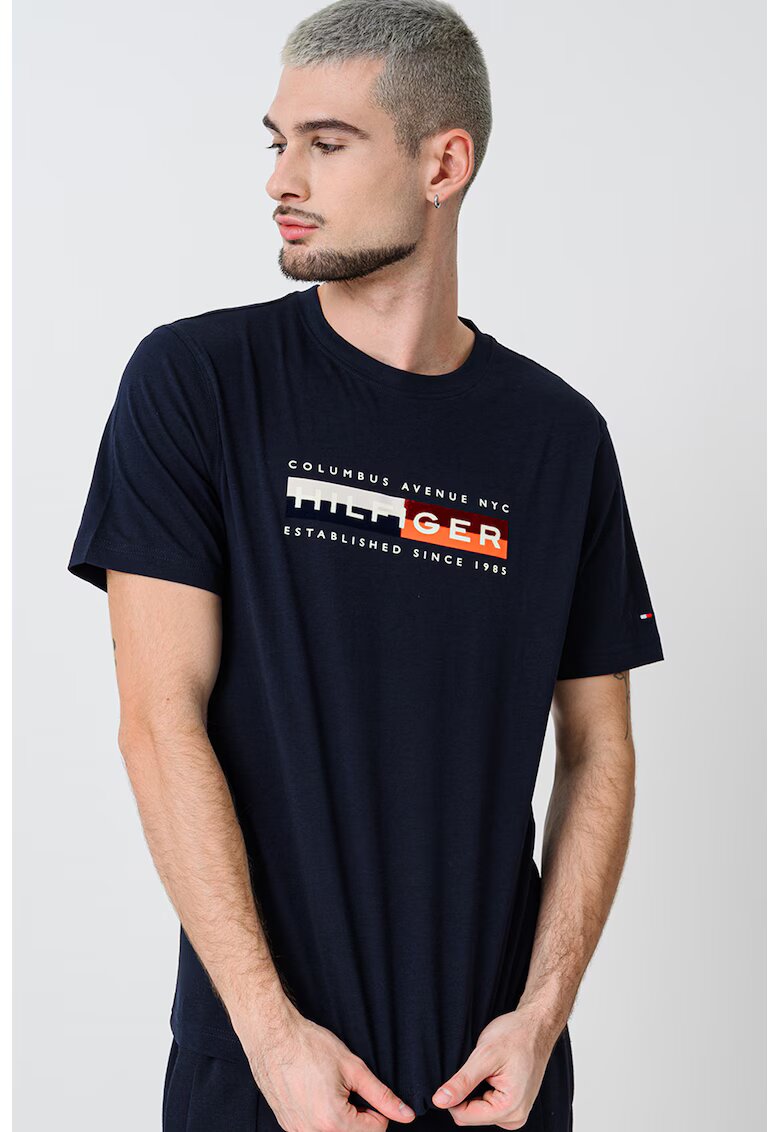 Tommy Hilfiger Tricou cu decolteu la baza gatului si imprimeu - Alb/Visiniu/Bleumarin