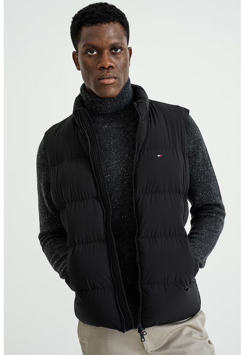 Tommy Hilfiger Vesta matlasata cu umplutura de puf - Negru