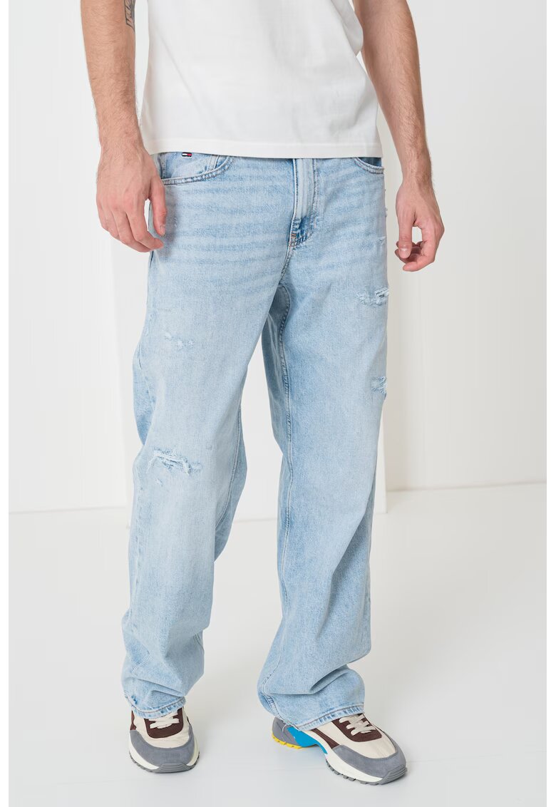 Tommy Jeans Blugi relaxed fit cu detalii cu aspect deteriorat - Albastru deschis