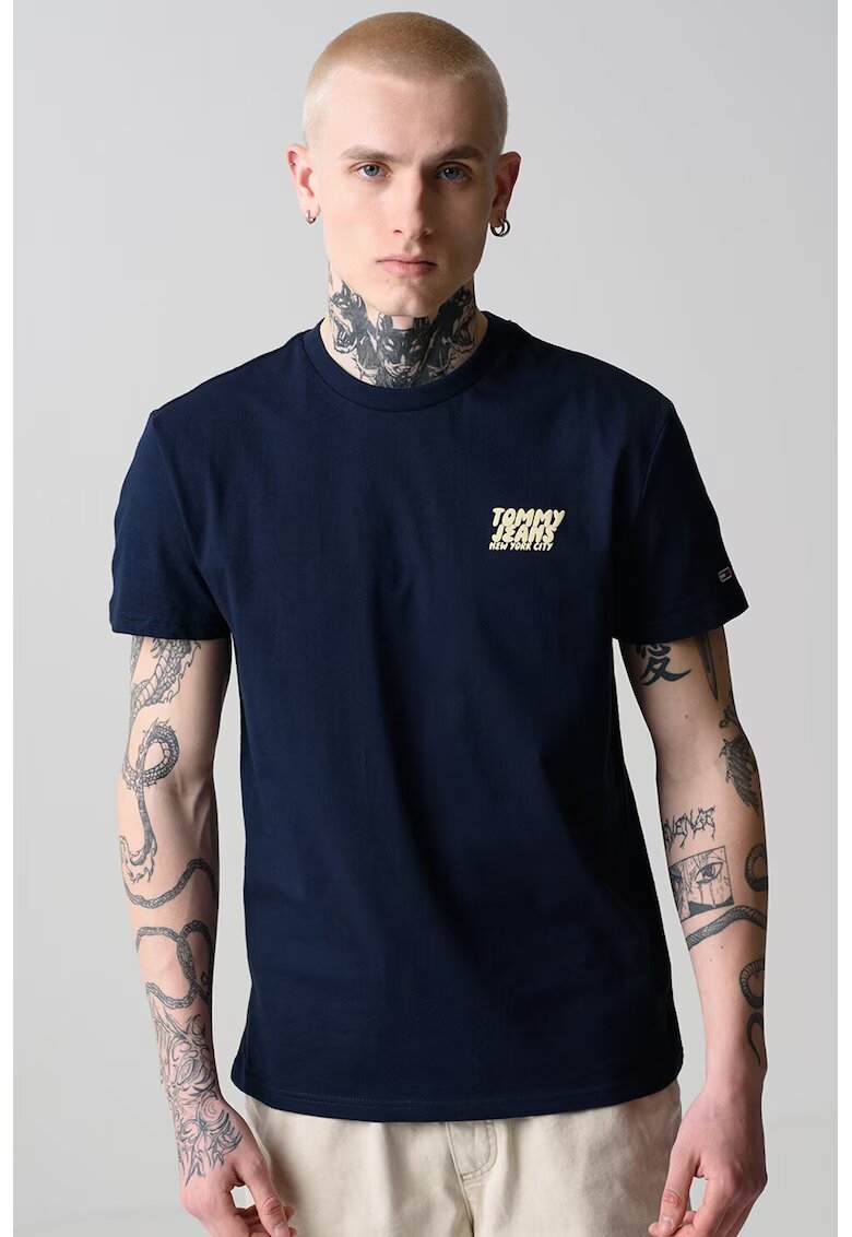 Tommy Jeans Tricou cu detaliu logo pe piept - Albastru ultramarin