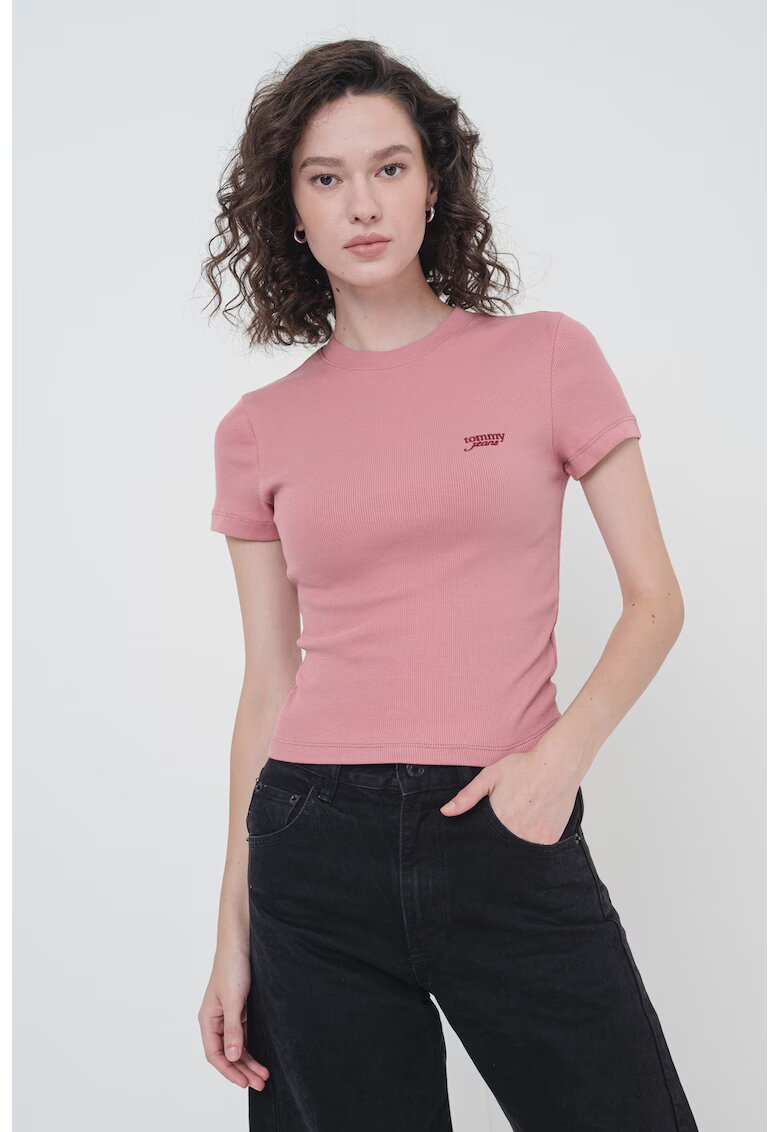 Tommy Jeans Tricou slim fit cu broderie logo - Roz prafuit